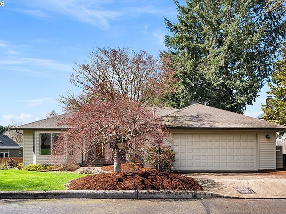 3rd image of 4674 SW Flower Pl