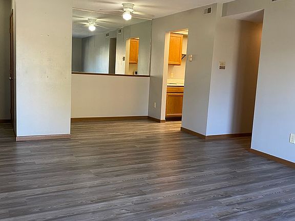 4th image of 101 W 3rd Ave #104
