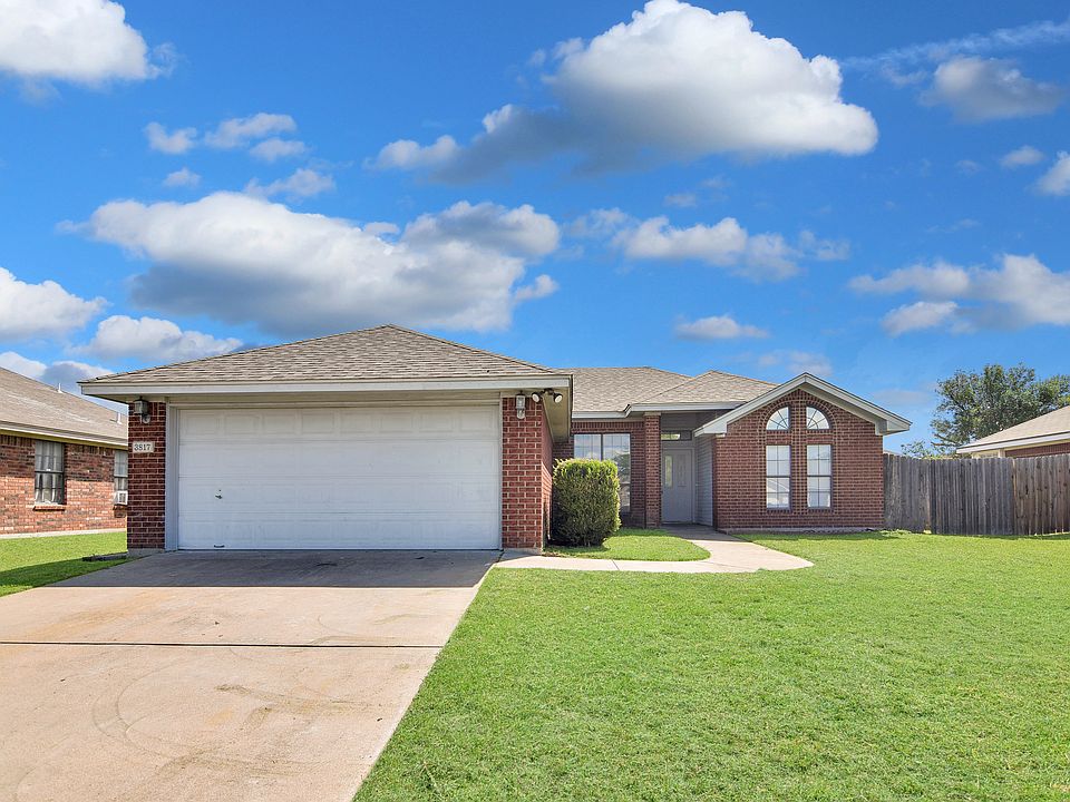 1st image of 3817 Sawtooth Dr