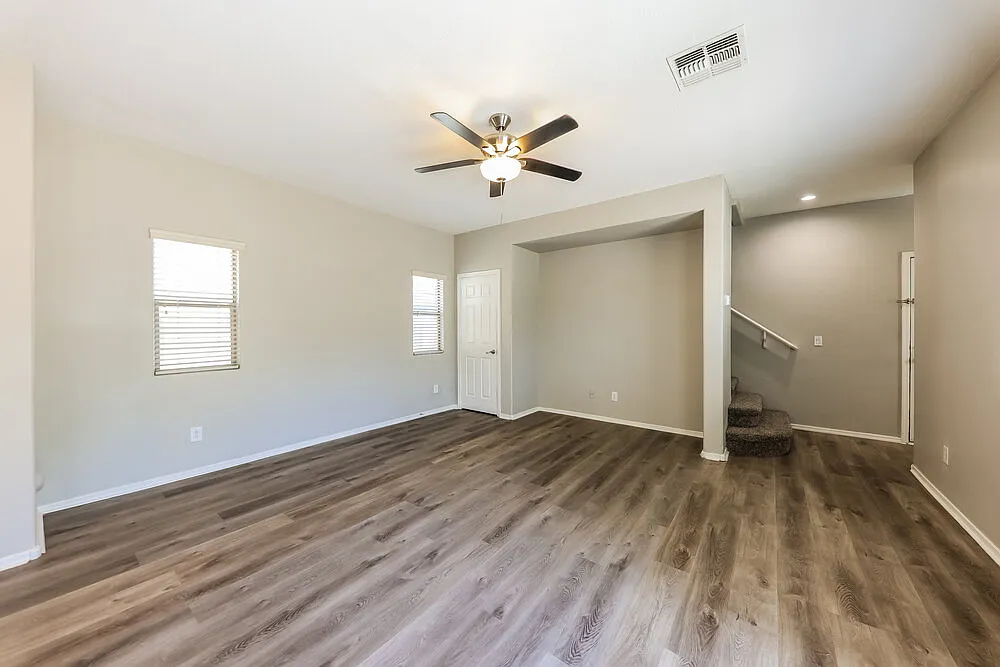 4 bed, 3.0 bath, 2090 sqft, $2,285 — Photo 4