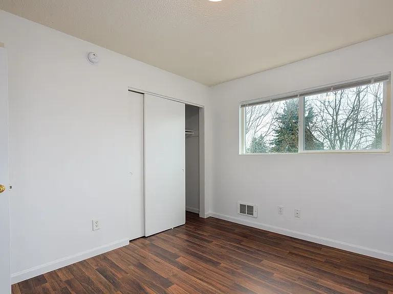 7411 N Fessenden St #7411 — Photo 6