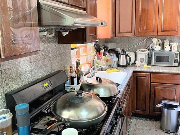 3rd image of 873 42nd St