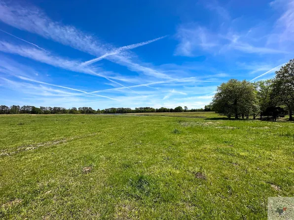 905 County Road 4511, Avery, TX 75554