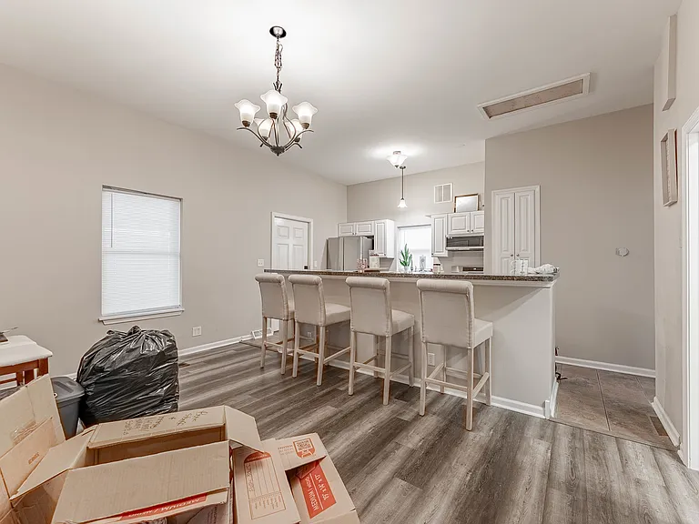 218 Orange St — Photo 5