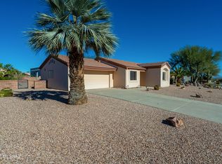 850 W Belltower Dr, Green Valley, AZ 85614