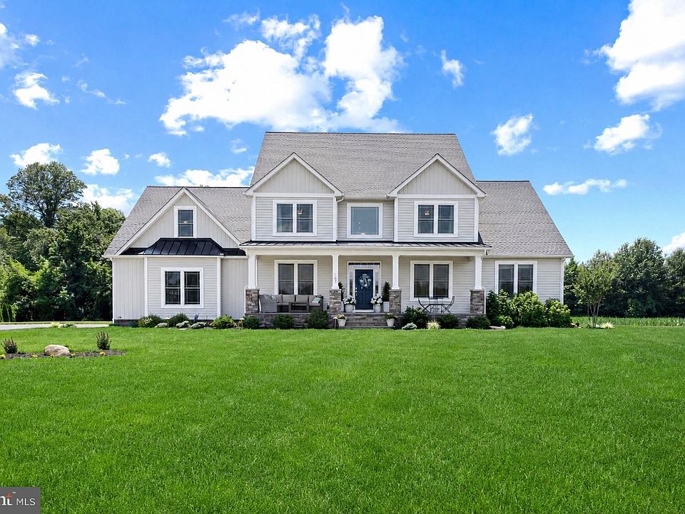 1st image of 143 Thicket Ct
