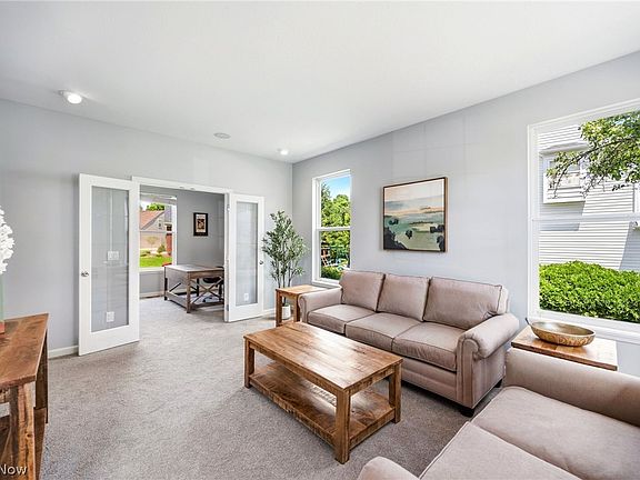 2nd image of 351 Hamilton Dr