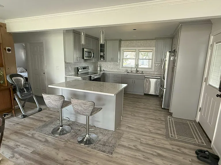168 Red Maple Dr E — Photo 5