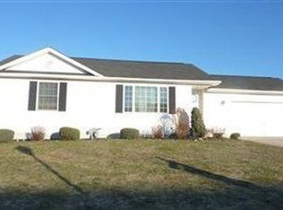 14859 Lantern Ct, Middlefield, OH 44062