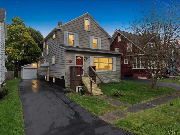 160 Edgeware Rd, Syracuse, NY 13208