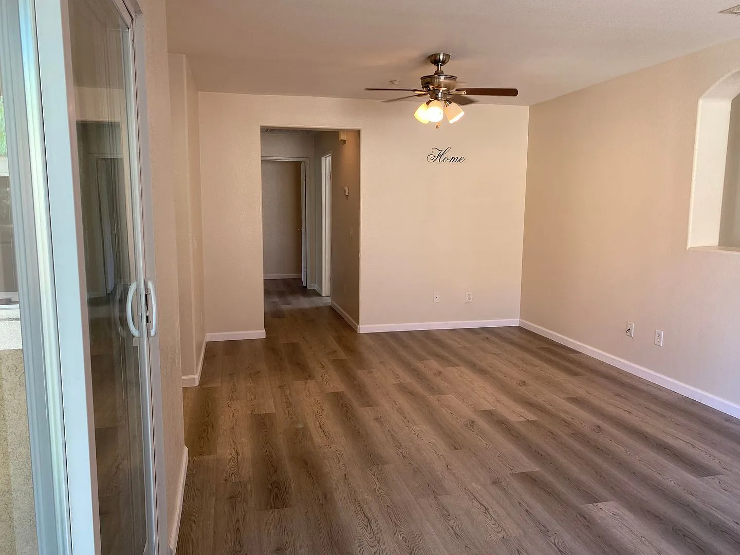 Updated Spacious 2 Bedroom 2 Bath Condo Community with Pool — Photo 4