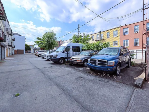 1117 73rd St, Brooklyn, NY 11228