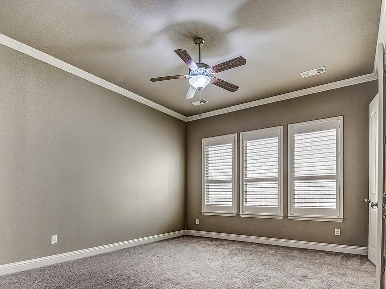 534 Evergreen Dr — Photo 49