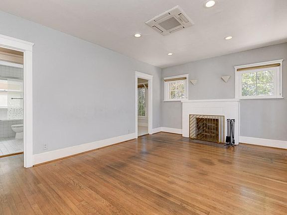 3rd image of 2605 Monroe Ave