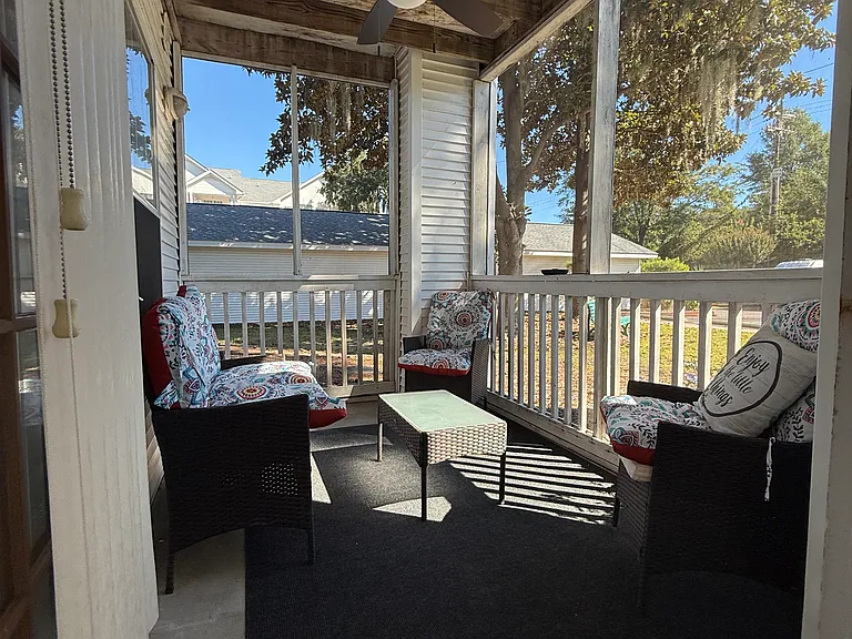 1231 Ladys Island Dr — Photo 23