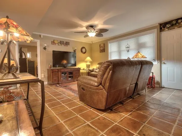 14 Sioux Lane, Lake Worth, FL 33462