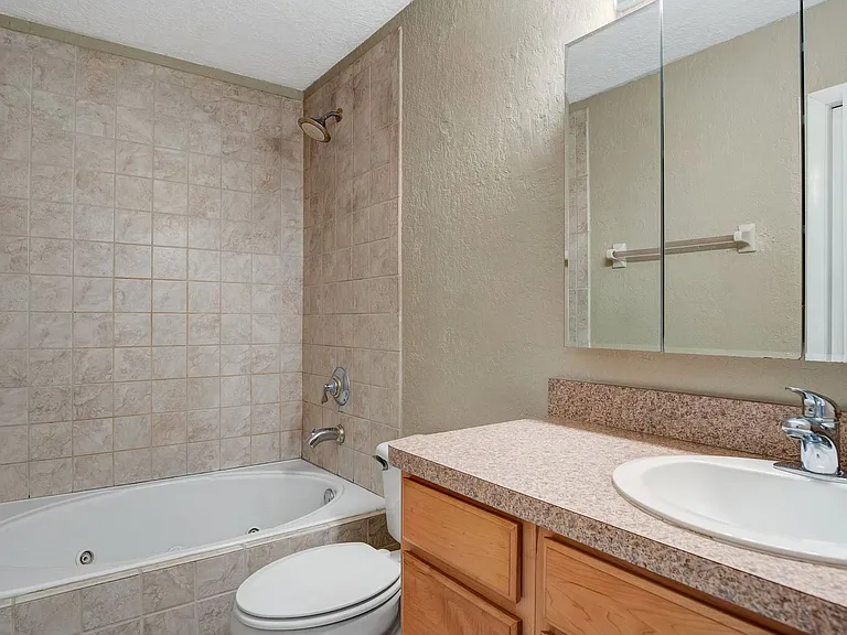 6019 Scotchwood Gln #204 — Photo 10