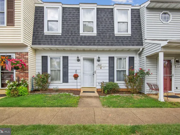 422 Forest Ct, Warrenton, VA 20186