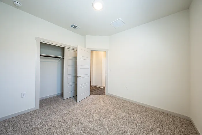 13708 Lubeck Dr — Photo 18