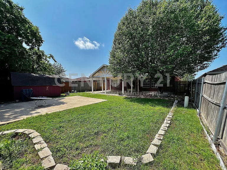 609 Blueberry Hill Ln — Photo 18