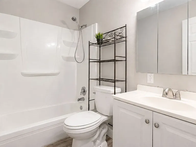 7702 Arezzo Ave — Photo 7