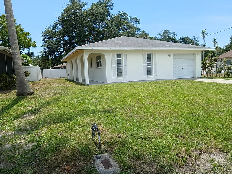 253 Glenwood Ave — Photo 4