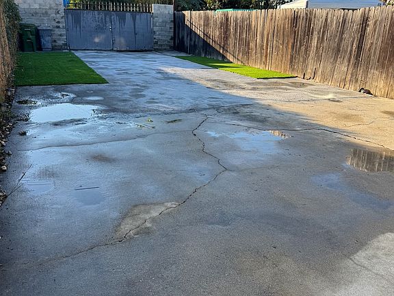 4th image of 9307 Croesus Ave