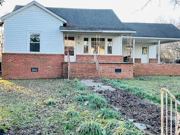 91 Alabama St, Courtland, AL 35618