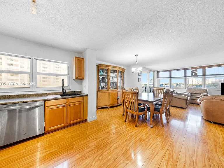 1825 S Ocean Dr #708 — Photo 2