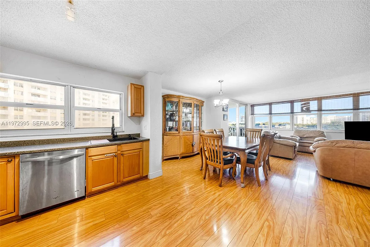 Building Photo - 1825 S Ocean Dr #708