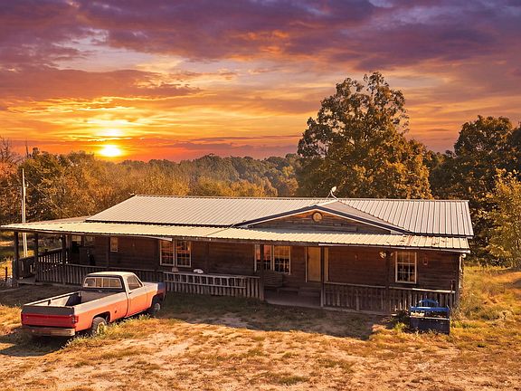 3rd image of 3723 Weaver Road