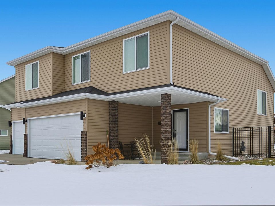 1st image of 3502 8th St E