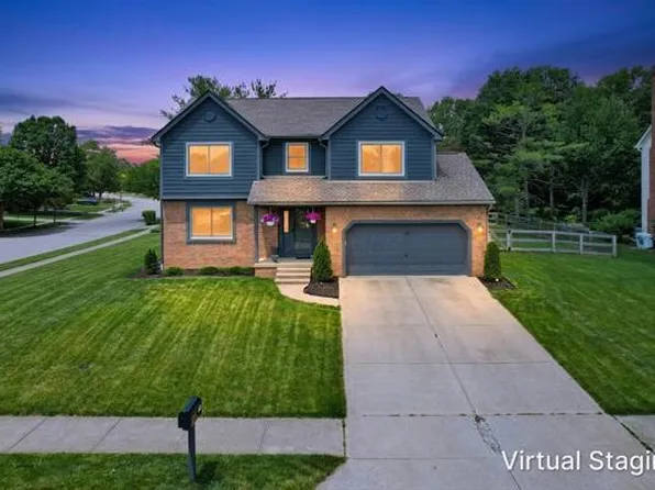 323 Village Ridge Dr, Powell, OH 43065