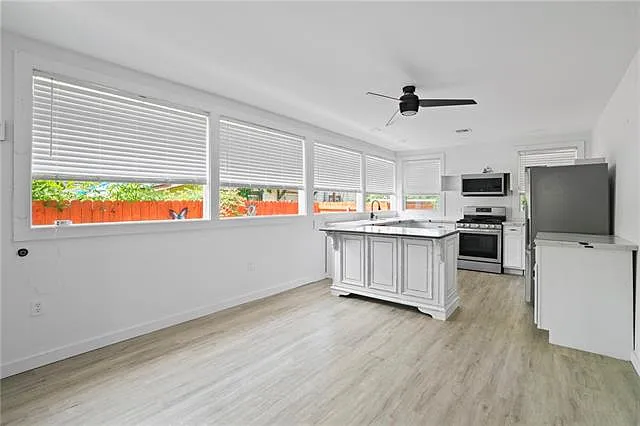 805 S Olive St #C — Photo 3
