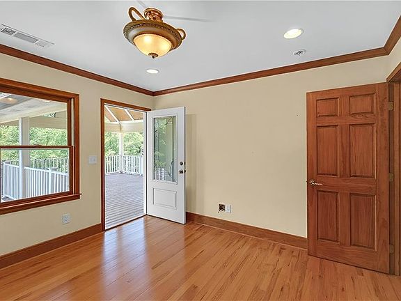 3rd image of 3602 Jones Mill Rd