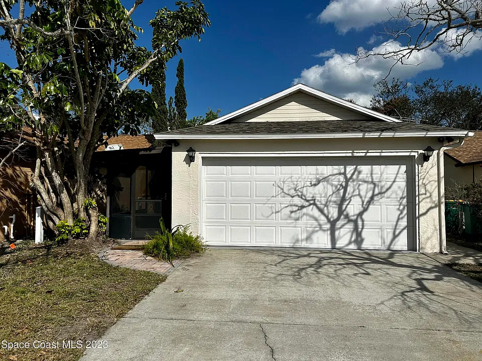 3709 Tree Line Blvd