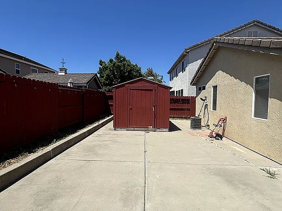 3rd image of 2201 Lenay Way