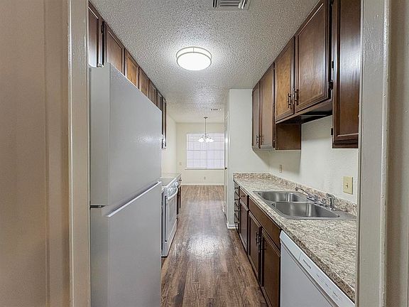 2nd image of 505A Phoenix Rd #505B
