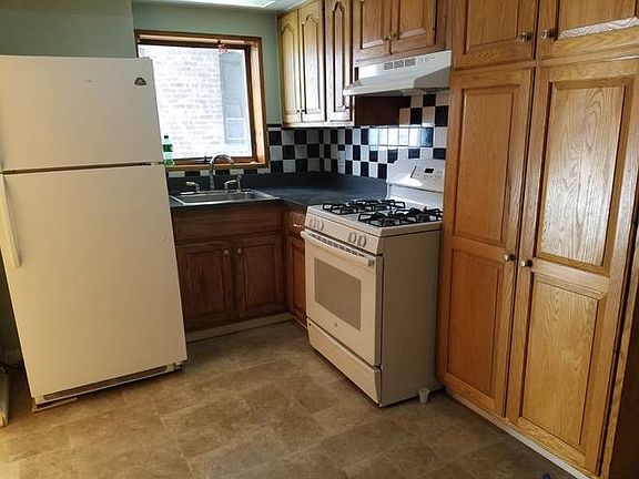 2nd image of 69 Driggs Ave APT 4
