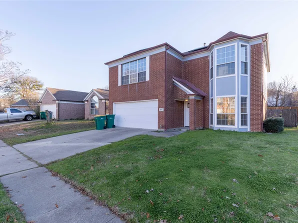 310 Pinnacle Dr, Cedar Hill, TX 75104