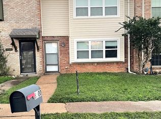 8300 Oakhaven Rd, La Porte, TX 77571