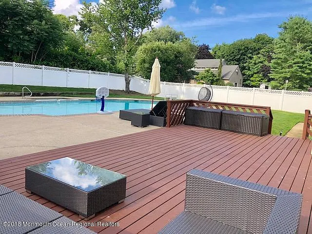 16 Bridle Dr — Photo 12