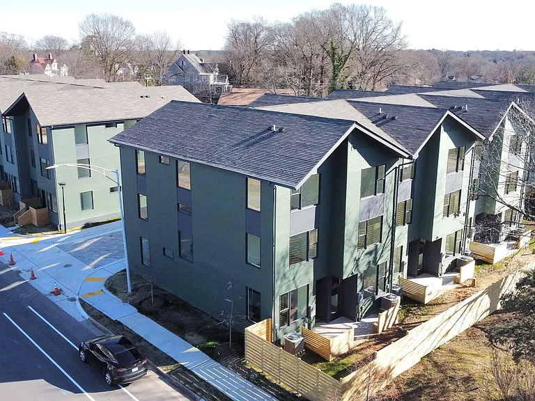 218 N Dillard St — Photo 12