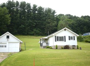 6184 Leechburg Rd, Leechburg, PA 15656