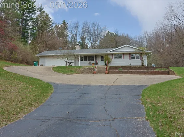 2775 Hummer Lake Rd, Ortonville, MI 48462