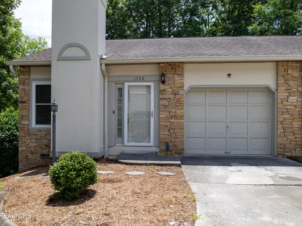 1728 Stone Hedge Dr, Knoxville, TN 37909