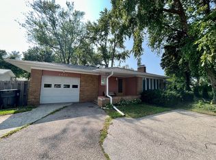2408 Lakeshore Dr, Saint Joseph, MI 49085
