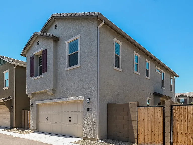 3815 S 58th Ln — Photo 17