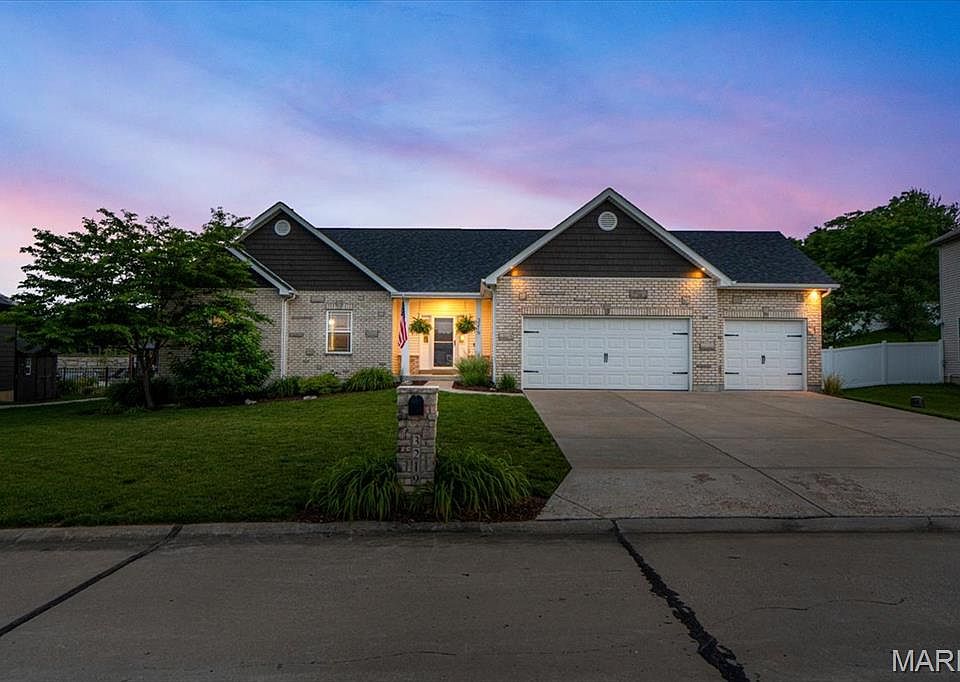 1st image of 3219 Big Piney Dr