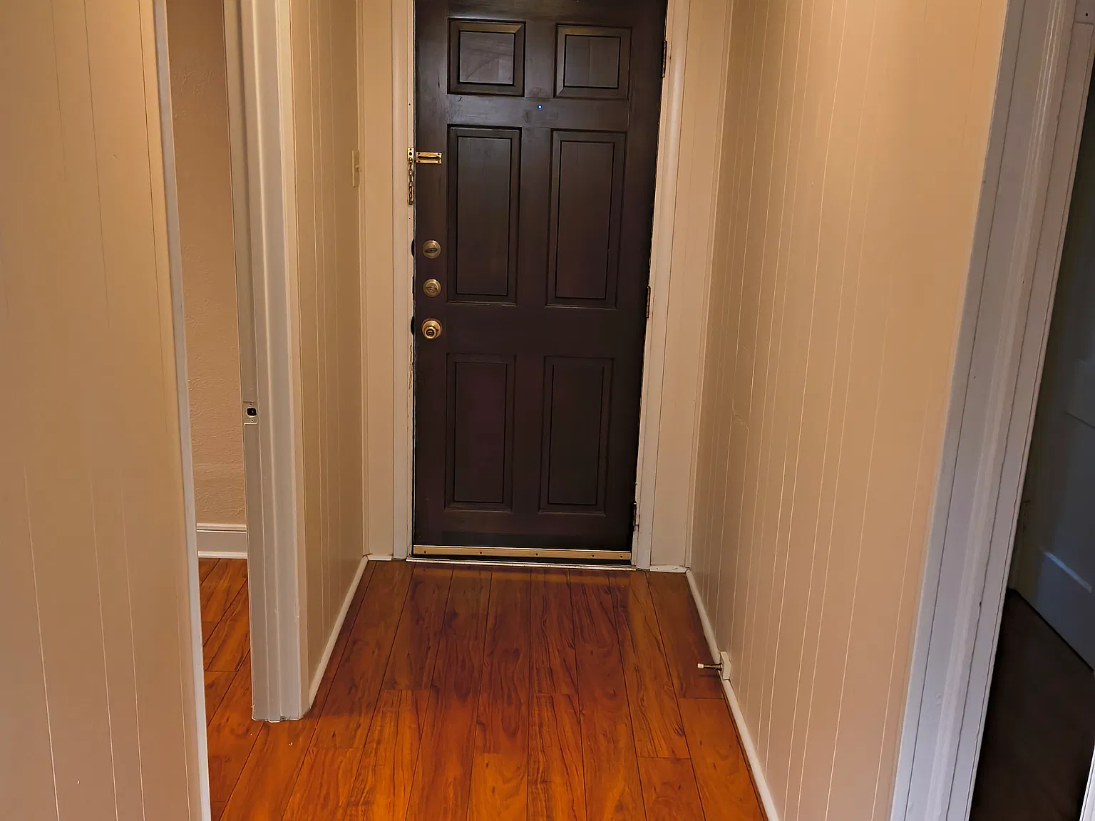 2 bed, 1200 sqft, $1,900 — Photo 2